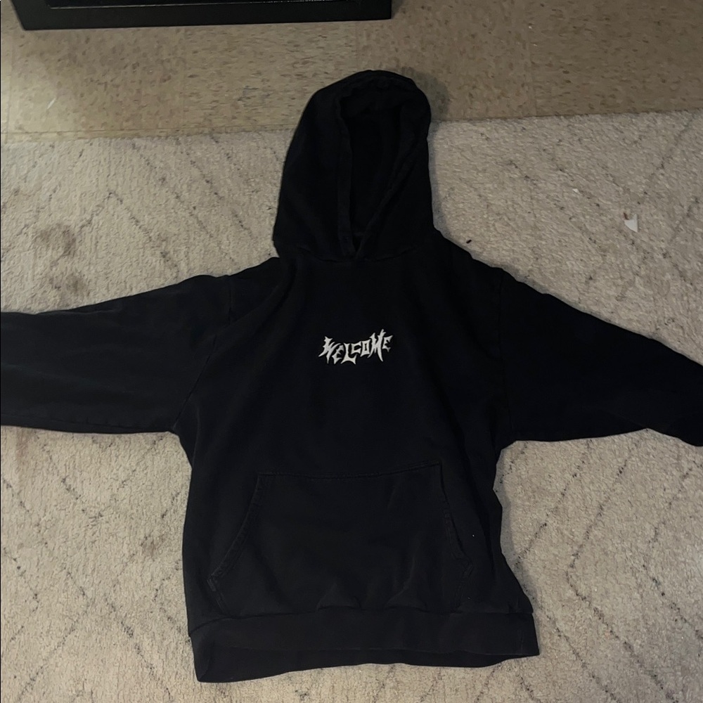 Black xl gothic welcome hoodie